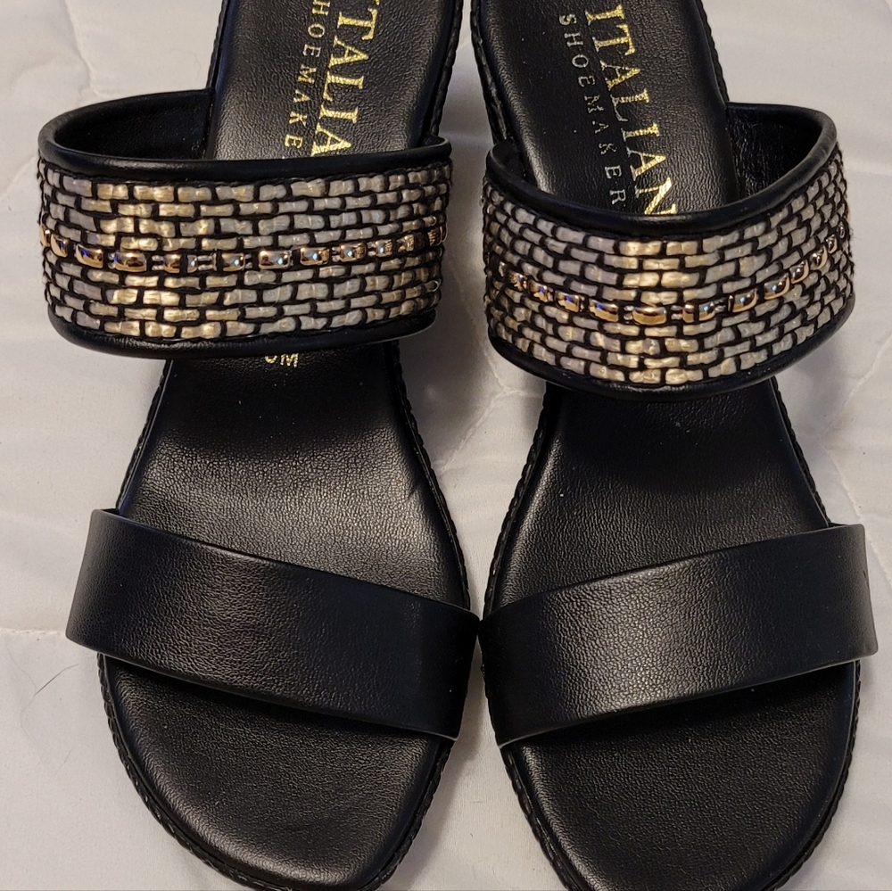 Size 8 Italian Shoemaker NWOT Wedge Sandals